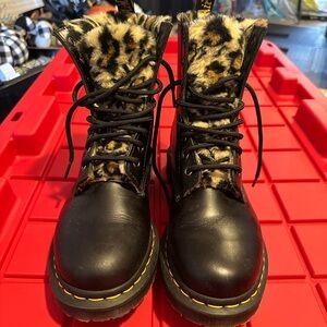 Leopard fur Dr Martens